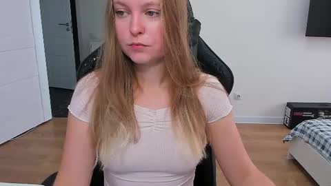 Stacy  online show from July 20, 9:45 am