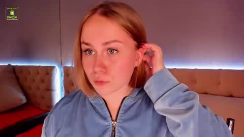 Snapshot of stacy_moorexx chatting on July 8, 8:57 pm STACY online show from July 8, 8:57 pm