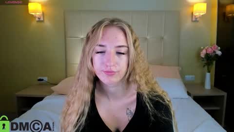 Stacy Mon Tue Wed Thu Fri Sun GMT GMT 3 1000am - 0400pm  online show from September 24, 7:55 am