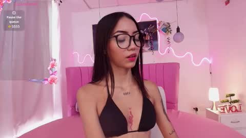 Snapshot of stacy_vegas chatting on October 21, 2:18 pm estecy online show from October 21, 2:18 pm
