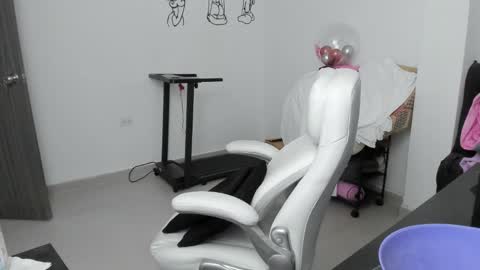 Zulma Yisset online show from January 16, 2:26 am