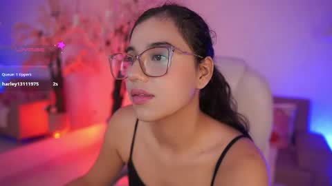 Snapshot of stacycooper_ chatting on May 11, 7:22 pm stacycooper_ online show from May 11, 7:22 pm