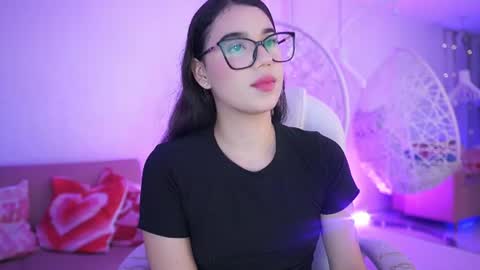 stacycooper_ online show from June 26, 7:07 pm