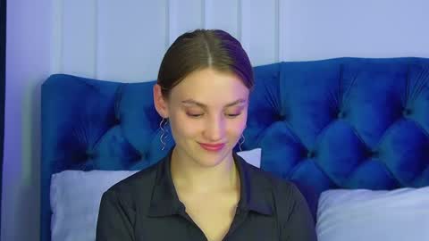 StacyEvances online show from August 3, 6:11 pm