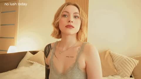 Snapshot of stanovaya300kg chatting on June 3, 1:14 pm Kristina online show from June 3, 1:14 pm