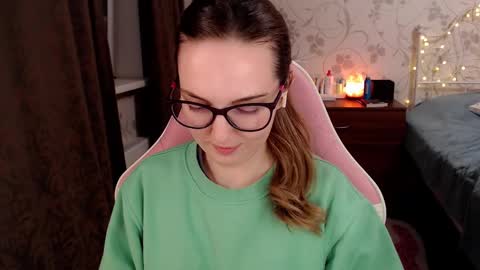 Alice online show from December 4, 4:16 pm