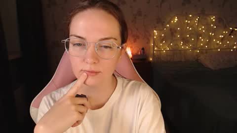 Alice online show from December 23, 12:52 pm