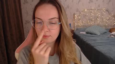 Alice online show from December 27, 11:50 am