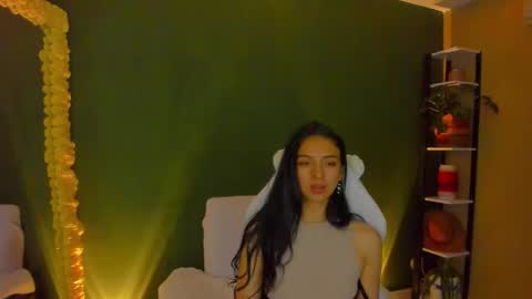 Snapshot of star_sub1 chatting on February 5, 10:47 pm star_sub1 online show from February 5, 10:47 pm