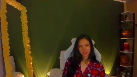 Snapshot of star_sub1 chatting on February 8, 11:19 pm star_sub1 online show from February 8, 11:19 pm