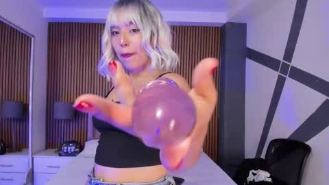 Snapshot of starbutterflyy_ chatting on October 27, 4:16 am STAR online show from October 27, 4:16 am