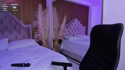 Snapshot of starbutterflyy_ chatting on February 12, 5:02 am STAR online show from February 12, 5:02 am