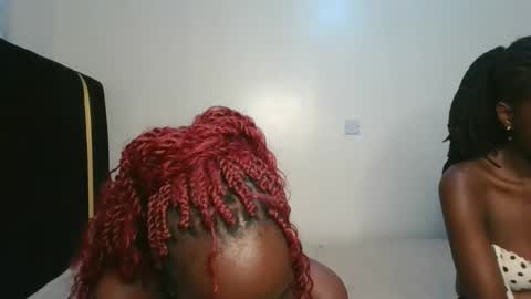 Snapshot of stargirl_lia chatting on October 31, 6:53 pm lia online show from October 31, 6:53 pm