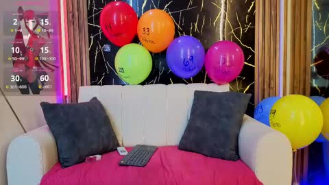 starlight_mature11_aws online show from March 1, 4:25 am