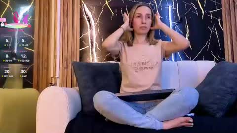starlight_mature11_aws online show from July 4, 7:53 pm