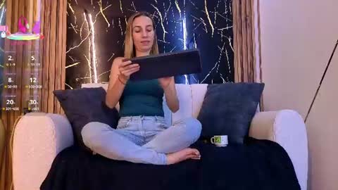 starlight_mature11_aws online show from July 11, 7:27 pm