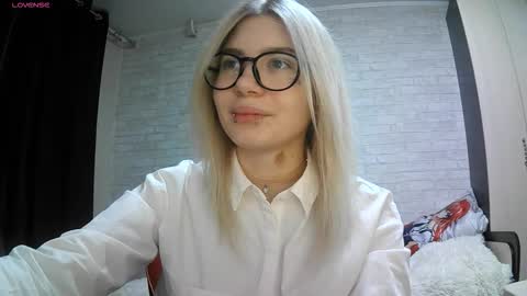 Katie online show from October 22, 2:17 pm