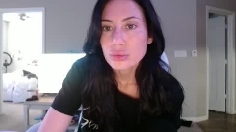 Snapshot of starseedgem chatting on April 5, 5:10 pm starseedgem online show from April 5, 5:10 pm