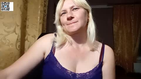 Snapshot of starvibe1010 chatting on June 5, 7:08 pm Helen online show from June 5, 7:08 pm
