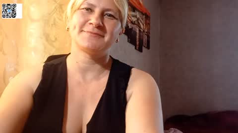 Snapshot of starvibe1010 chatting on June 16, 7:11 am Helen online show from June 16, 7:11 am