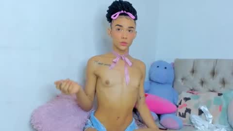 Snapshot of stassiebell chatting on December 12, 6:57 am stassiebell online show from December 12, 6:57 am