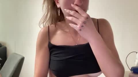 Stassiethatsororitygirl online show from December 24, 7:11 pm