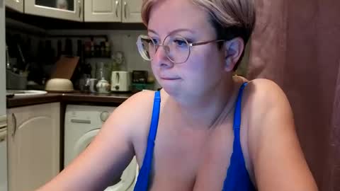 Snapshot of stasya_07 chatting on October 16, 1:06 am Stasya online show from October 16, 1:06 am