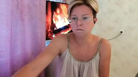 Snapshot of stasya_07 chatting on July 6, 1:19 pm Stasya online show from July 6, 1:19 pm