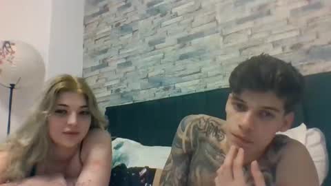 staywithuss online show from April 21, 9:06 pm