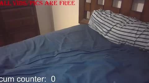 Snapshot of stealthytuna95 chatting on October 3, 6:32 am mike online show from October 3, 6:32 am