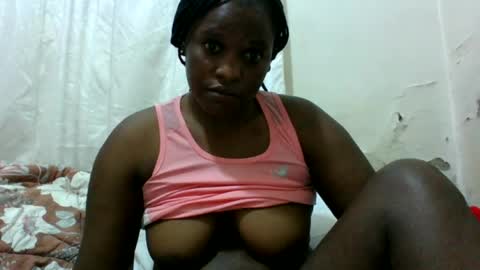Snapshot of steamy_gal chatting on June 12, 1:15 am steamy_gal online show from June 12, 1:15 am