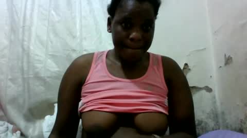 Snapshot of steamy_gal chatting on July 9, 2:15 am steamy_gal online show from July 9, 2:15 am