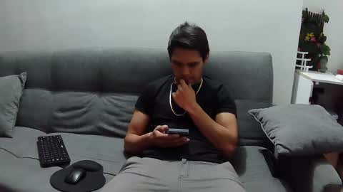 Snapshot of steban_jyj chatting on January 19, 2:37 am Katalleya and Steban online show from January 19, 2:37 am