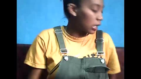 Malicia online show from December 16, 7:35 am