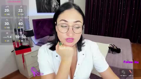 Snapshot of stefanawinter chatting on November 20, 10:26 am StefanaWinter online show from November 20, 10:26 am