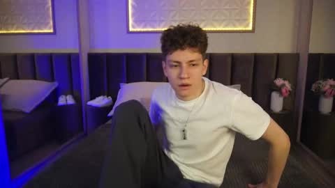 Esrefan online show from March 13, 8:48 pm