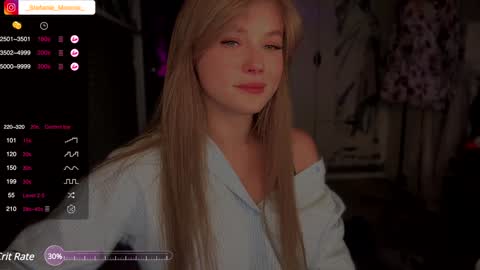 Snapshot of stefanie_collins chatting on December 6, 9:46 pm Stefanie online show from December 6, 9:46 pm