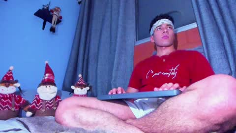 Snapshot of stefann_salvatore chatting on December 24, 5:16 am Stefann Salvatore online show from December 24, 5:16 am