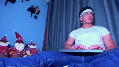 Snapshot of stefann_salvatore chatting on January 1, 1:15 am Stefann Salvatore online show from January 1, 1:15 am