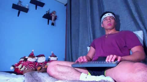 Snapshot of stefann_salvatore chatting on January 5, 4:14 am Stefann Salvatore online show from January 5, 4:14 am