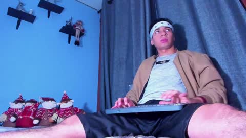 Snapshot of stefann_salvatore chatting on January 6, 11:31 pm Stefann Salvatore online show from January 6, 11:31 pm