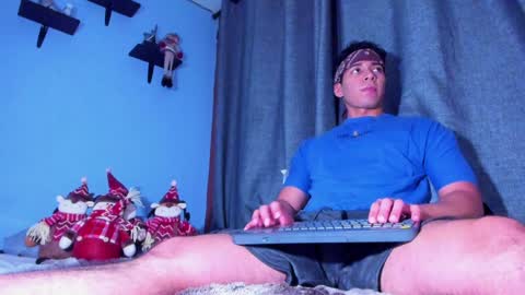 Snapshot of stefann_salvatore chatting on January 8, 2:46 am Stefann Salvatore online show from January 8, 2:46 am