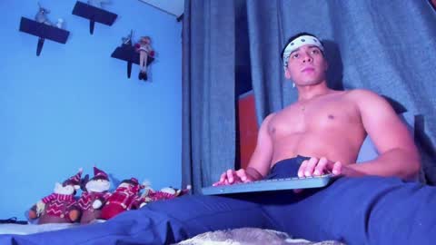 Snapshot of stefann_salvatore chatting on January 9, 12:03 am Stefann Salvatore online show from January 9, 12:03 am