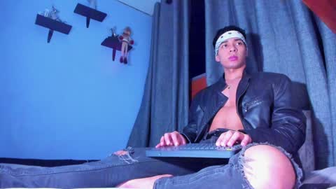 Snapshot of stefann_salvatore chatting on January 20, 4:54 am Stefann Salvatore online show from January 20, 4:54 am