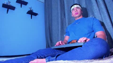 Snapshot of stefann_salvatore chatting on January 25, 3:09 am Stefann Salvatore online show from January 25, 3:09 am