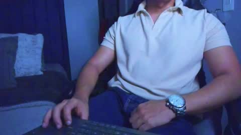 Snapshot of stefann_salvatore chatting on January 14, 1:11 am Stefann Salvatore online show from January 14, 1:11 am