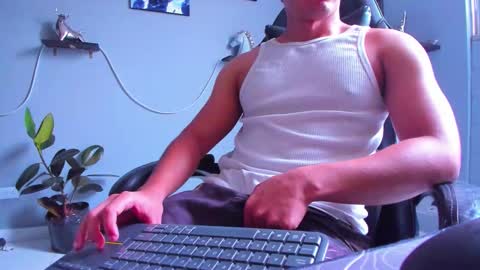 Snapshot of stefann_salvatore chatting on March 6, 10:39 pm Stefann Salvatore online show from March 6, 10:39 pm