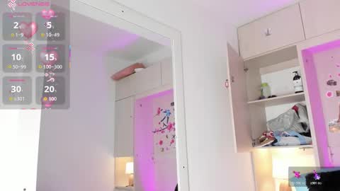 Snapshot of stefannyevans_ chatting on November 11, 12:16 pm stefannyevans_ online show from November 11, 12:16 pm