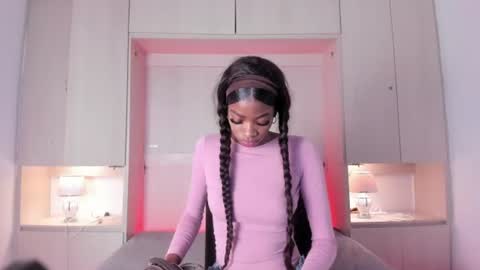 Snapshot of stefannyevans_ chatting on July 15, 1:16 pm stefannyevans_ online show from July 15, 1:16 pm