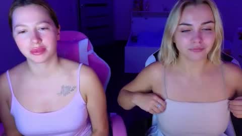 stefany_and_bettany online show from October 10, 4:28 pm